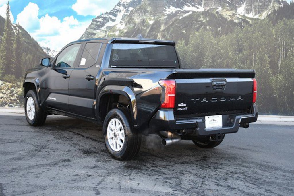 New 2025 Toyota Tacoma SR5 Truck Double Cab