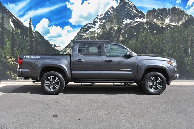 2019 Toyota Tacoma TRD Sport V6 photo 2