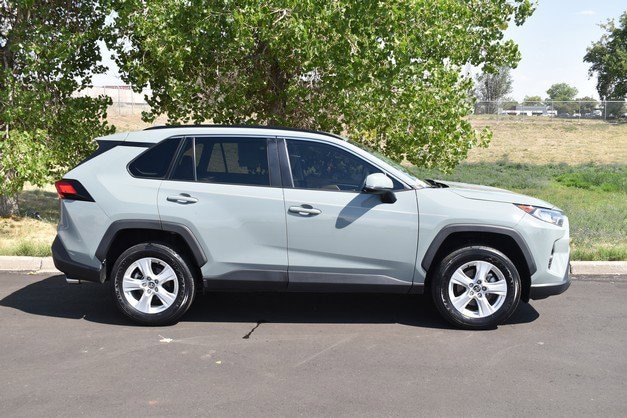 Used 2021 Toyota RAV4 XLE with VIN 2T3W1RFV3MC088284 for sale in Denver, CO