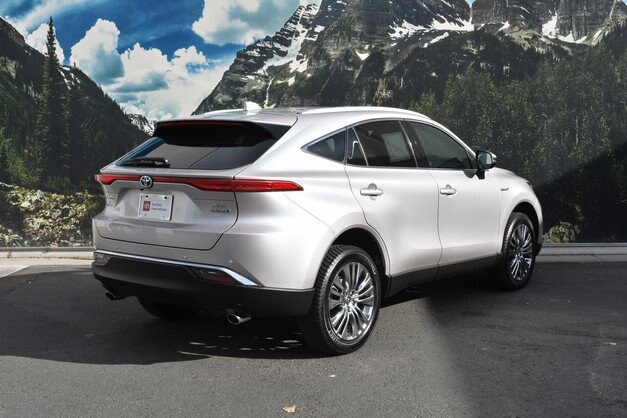 2021 Toyota Venza XLE photo 3