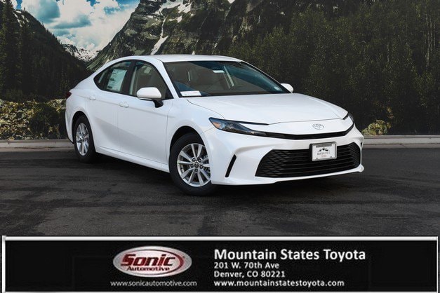 2026 Toyota Camry LE's photo