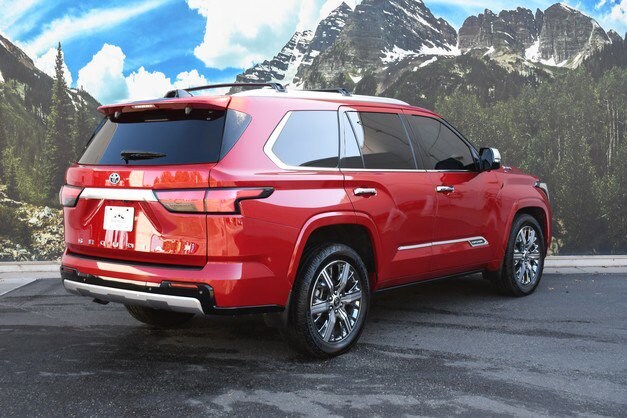 2023 Toyota Sequoia Capstone photo 3