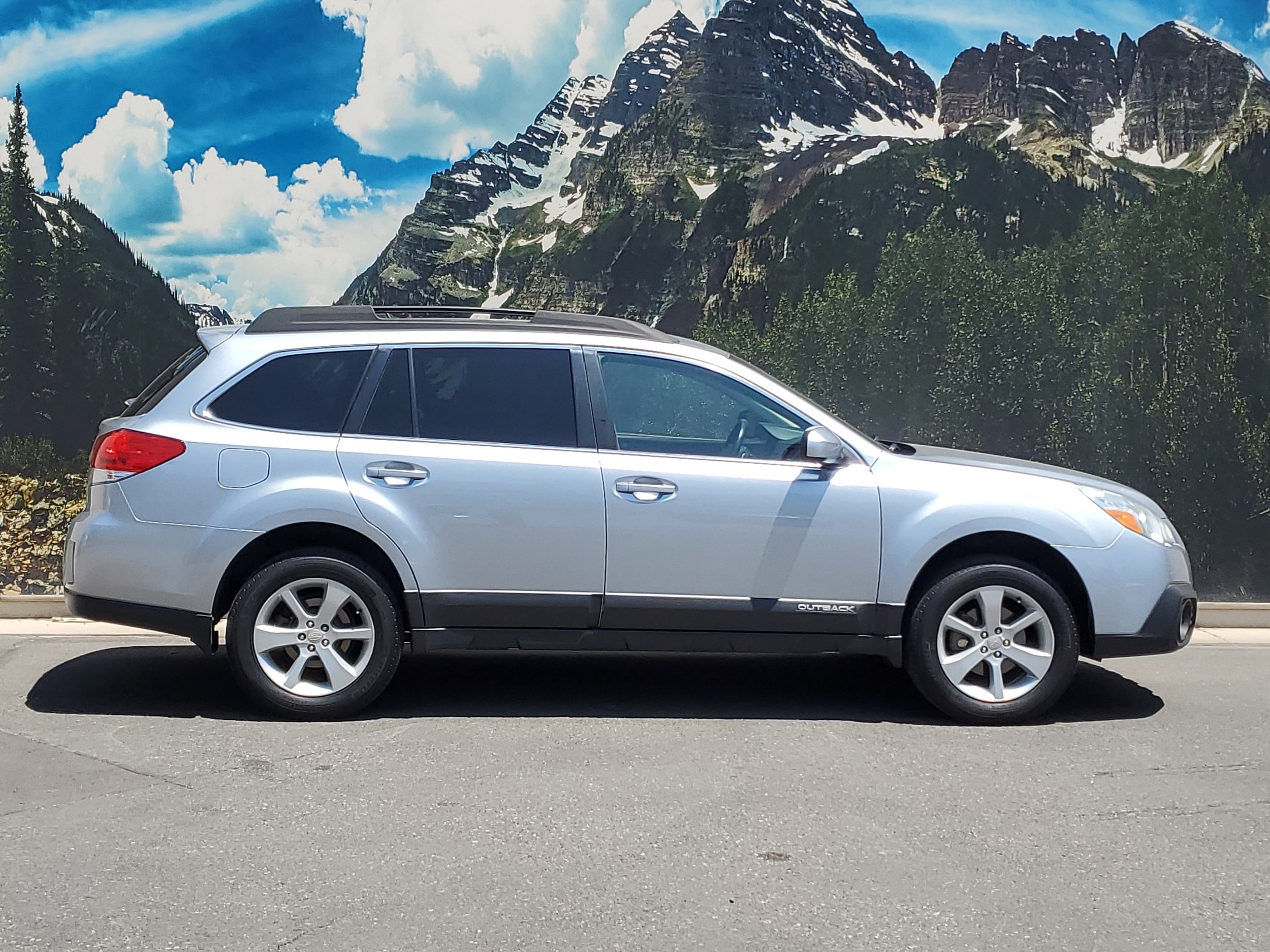 Used 2014 Subaru Outback 2.5i Premium with VIN 4S4BRCCC3E3307654 for sale in Denver, CO