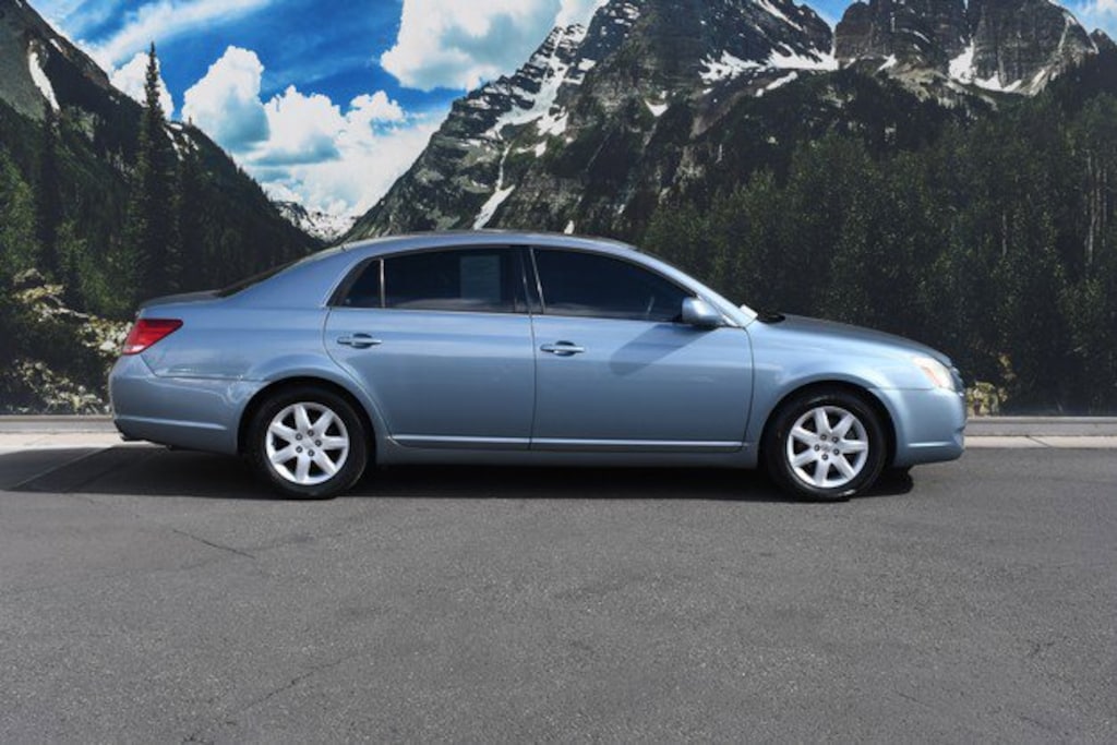 Used 2005 Toyota Avalon XL Sedan