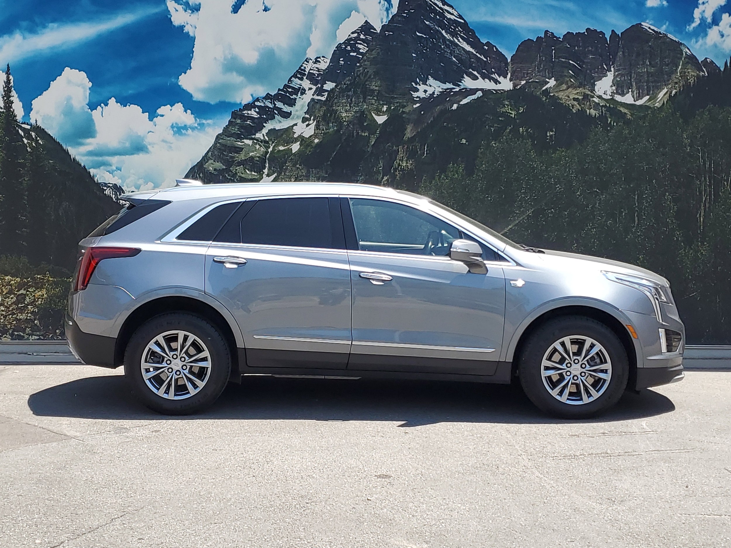 Used 2022 Cadillac XT5 Premium Luxury with VIN 1GYKNCRSXNZ107473 for sale in Denver, CO