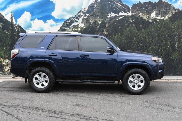 2016 Toyota 4Runner SR5 Premium photo 2