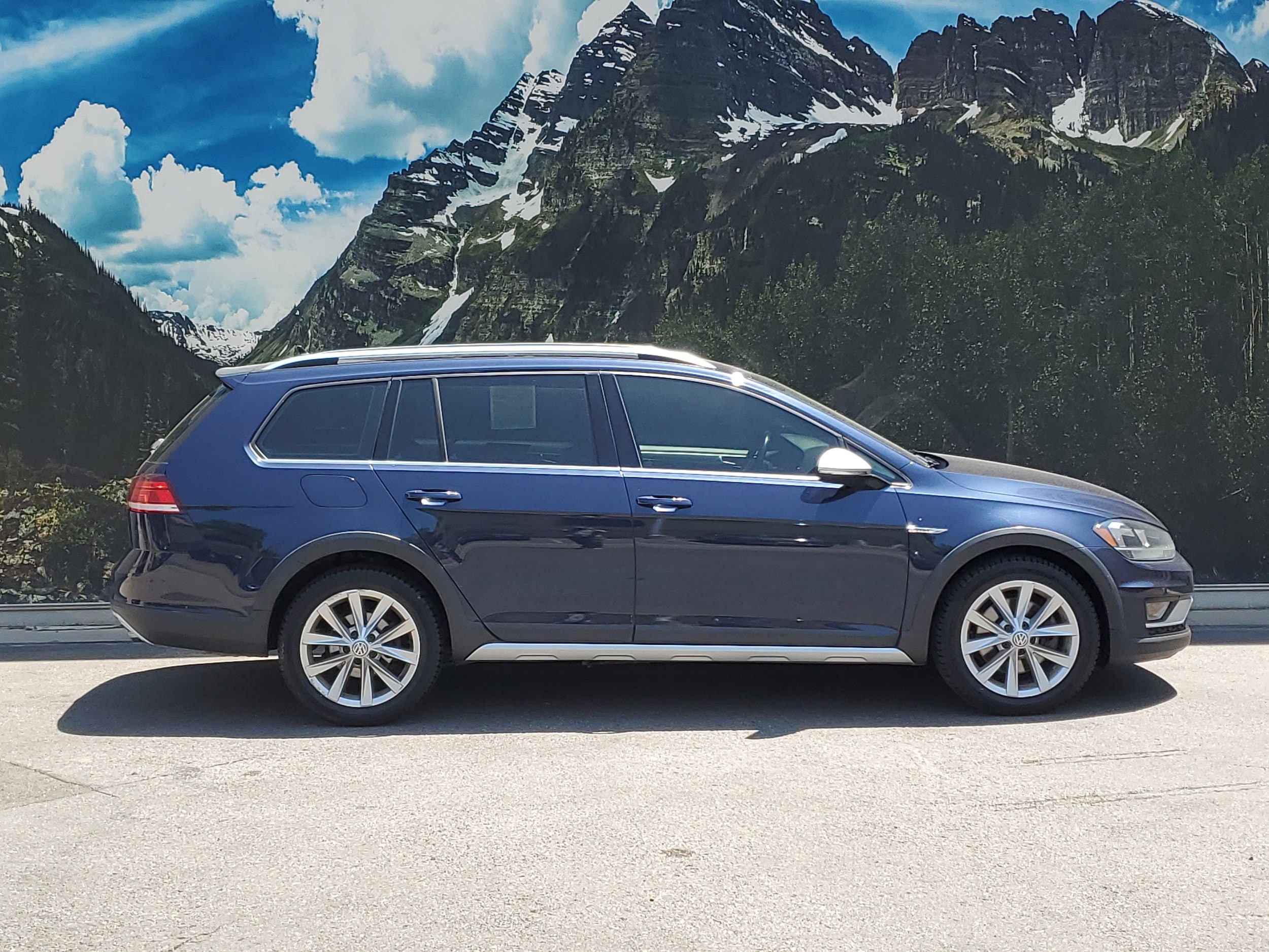Used 2018 Volkswagen Golf Alltrack Alltrack S with VIN 3VWH17AU2JM755687 for sale in Denver, CO