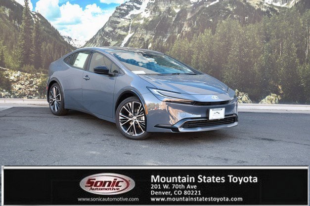 2026 Toyota Prius XLE's photo