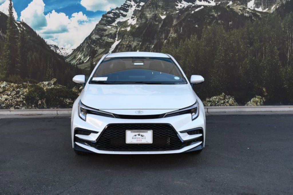 New 2026 Toyota Corolla Hybrid SE Sedan