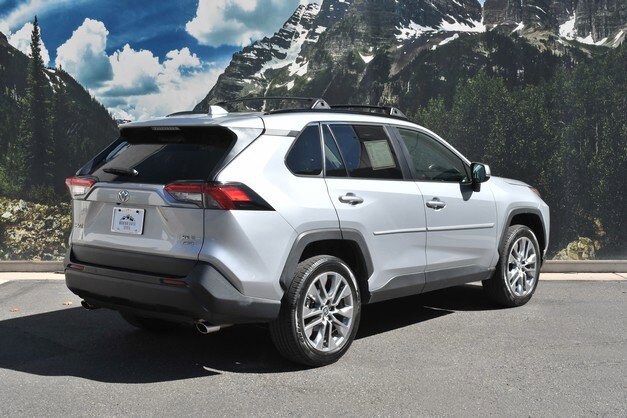 2023 Toyota RAV4 XLE Premium photo 2