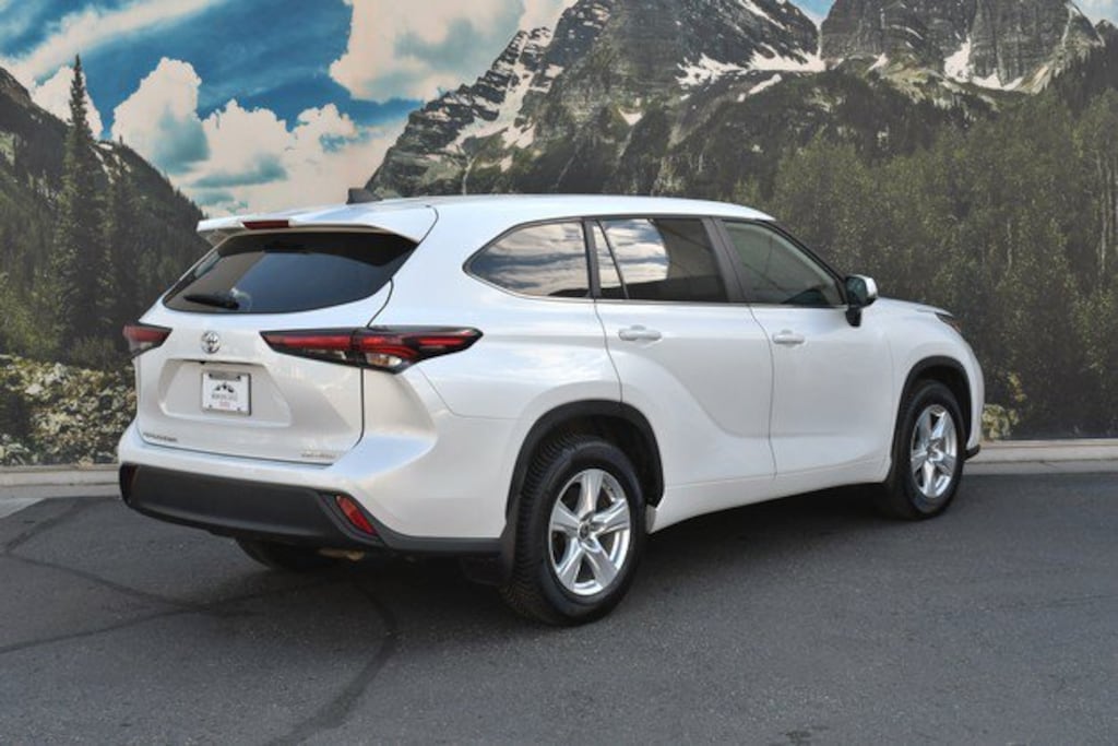 Certified 2025 Toyota Highlander LE SUV