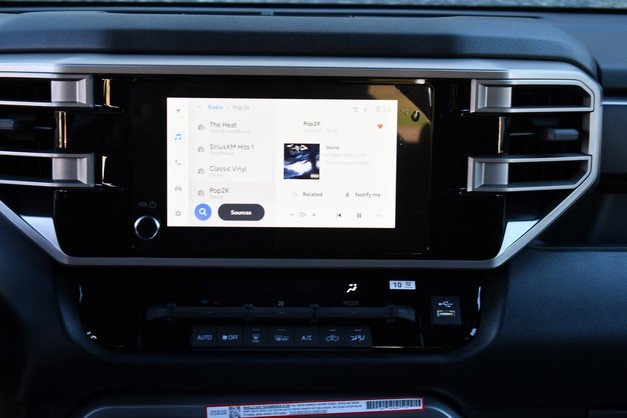 2026 Toyota Tundra SR5 - Photo 10