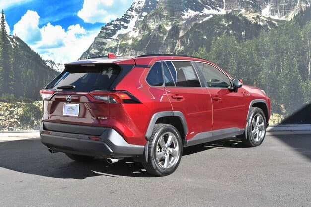 2021 Toyota RAV4 Hybrid XLE Premium photo 2