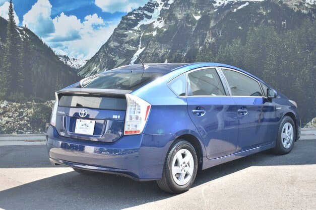 2011 Toyota Prius Two photo 3