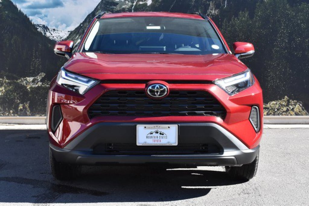 New 2025 Toyota RAV4 XLE SUV