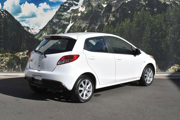 2013 Mazda Mazda2 Touring photo 3