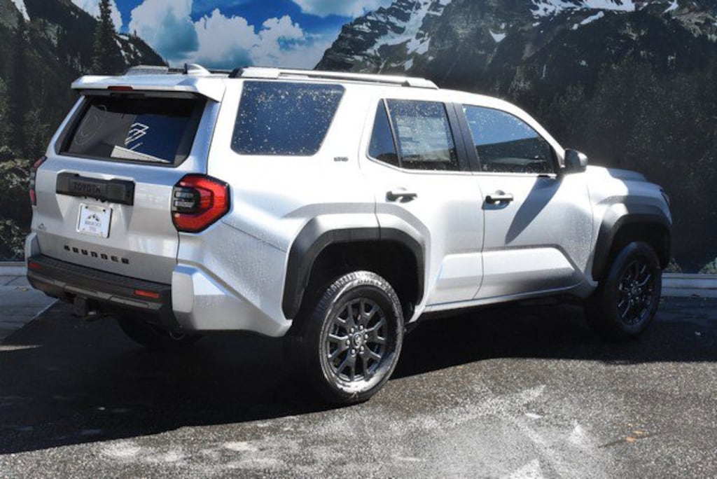 New 2025 Toyota 4Runner SR5 SUV
