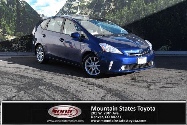 2012 Toyota Prius v Five's photo