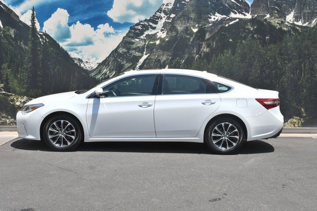 Avalon XLE Plus Sedan