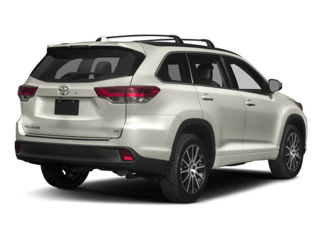 Used 2017 Toyota Highlander SE V6 SUV