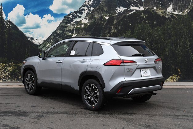 2026 Toyota Corolla Cross XLE photo 3