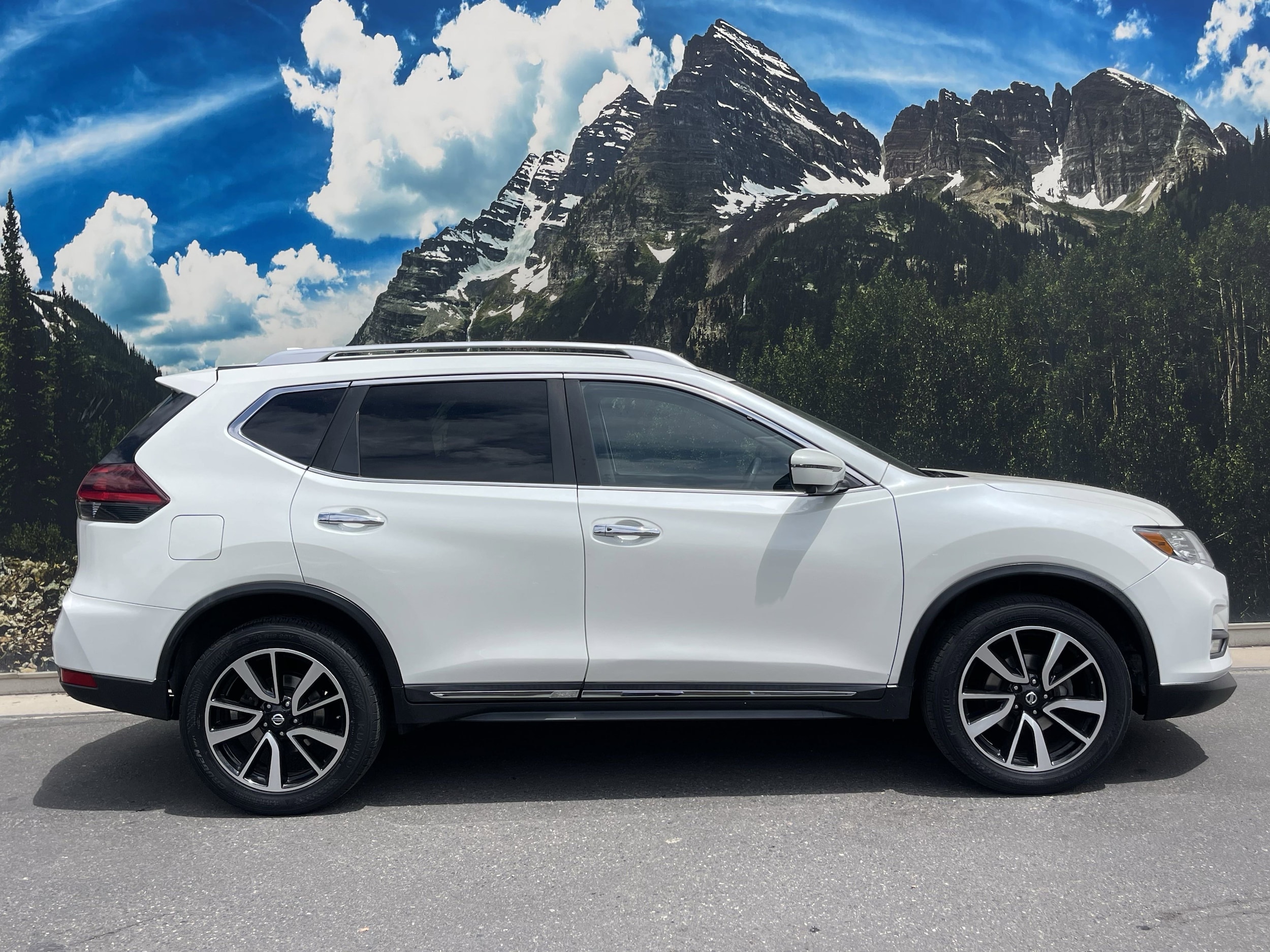 Used 2019 Nissan Rogue SL with VIN 5N1AT2MV9KC780249 for sale in Denver, CO