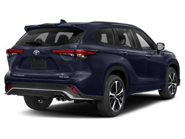 2022 Toyota Highlander XLE photo 2