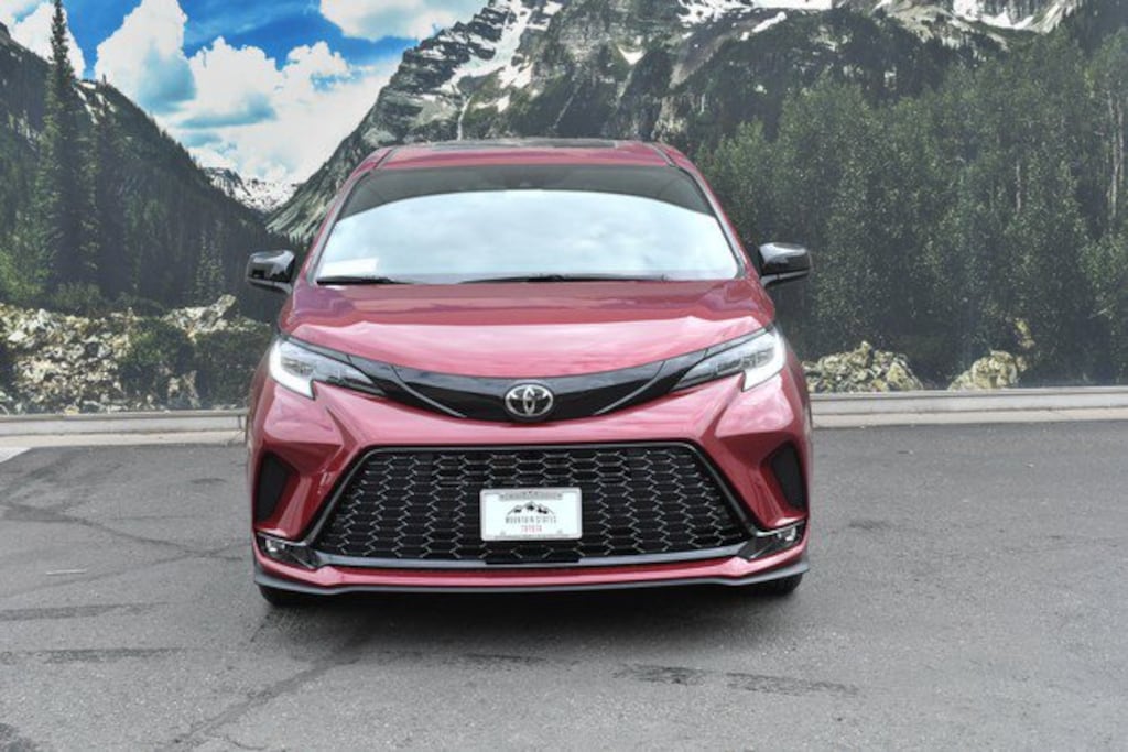 New 2026 Toyota Sienna XSE Van Passenger Van