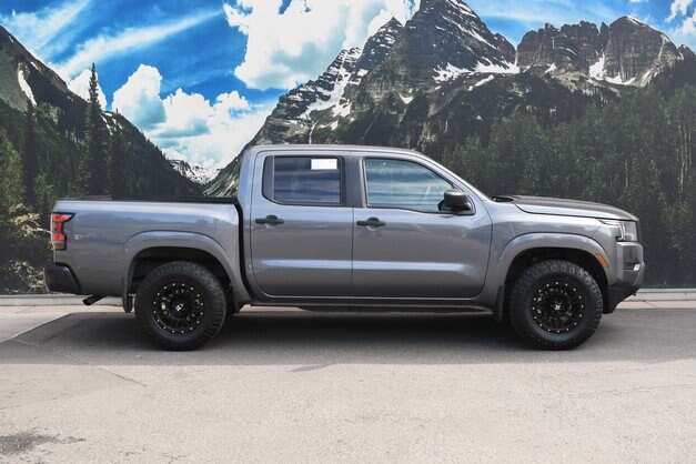 2023 Nissan Frontier S photo 2