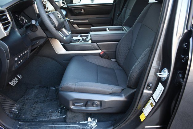 2026 Toyota Tundra SR5 - Photo 7