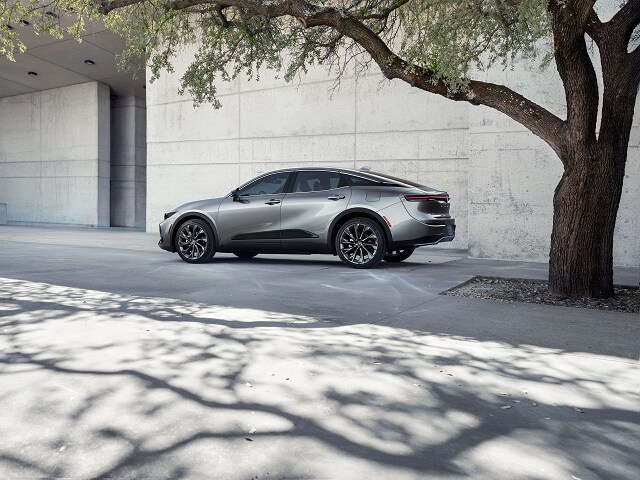 Crown
parked on a city street