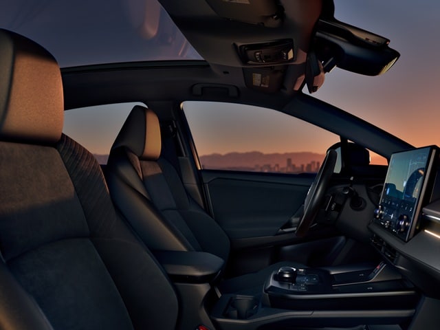 Interior driver and passenger seating of a Toyota C-HR XSE