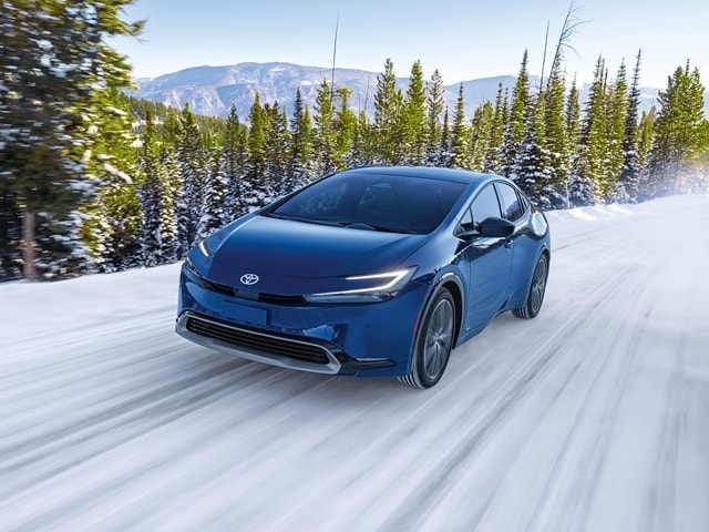Toyota
Prius Limited driving in the snow