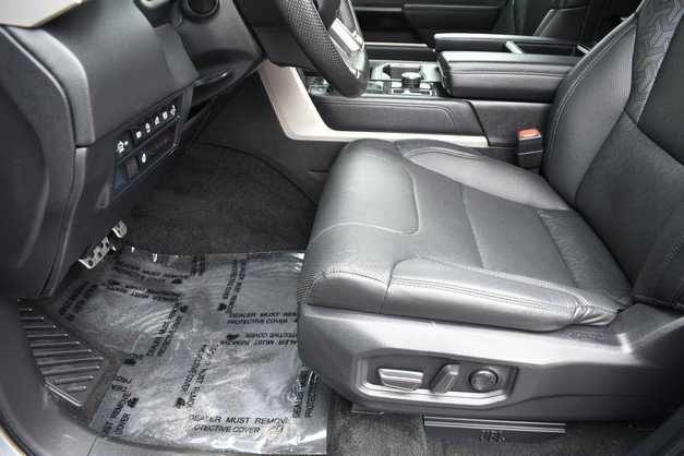 2024 Toyota Tundra Limited - Photo 18