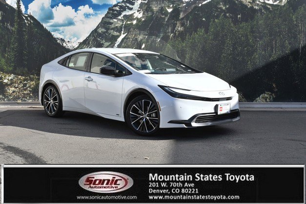 2024 Toyota Prius XLE's photo