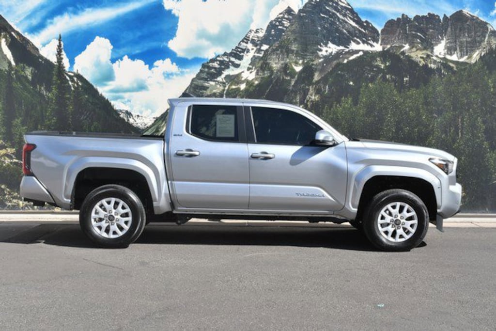Used 2025 Toyota Tacoma SR5 Truck Double Cab