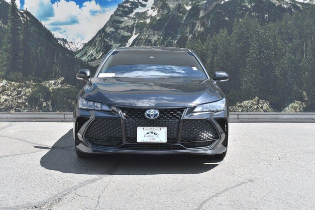 2019 Toyota Avalon Hybrid XSE Sedan