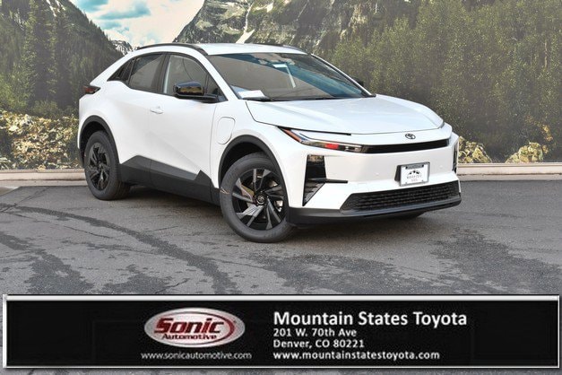 2026 Toyota C-HR SE AWD's photo