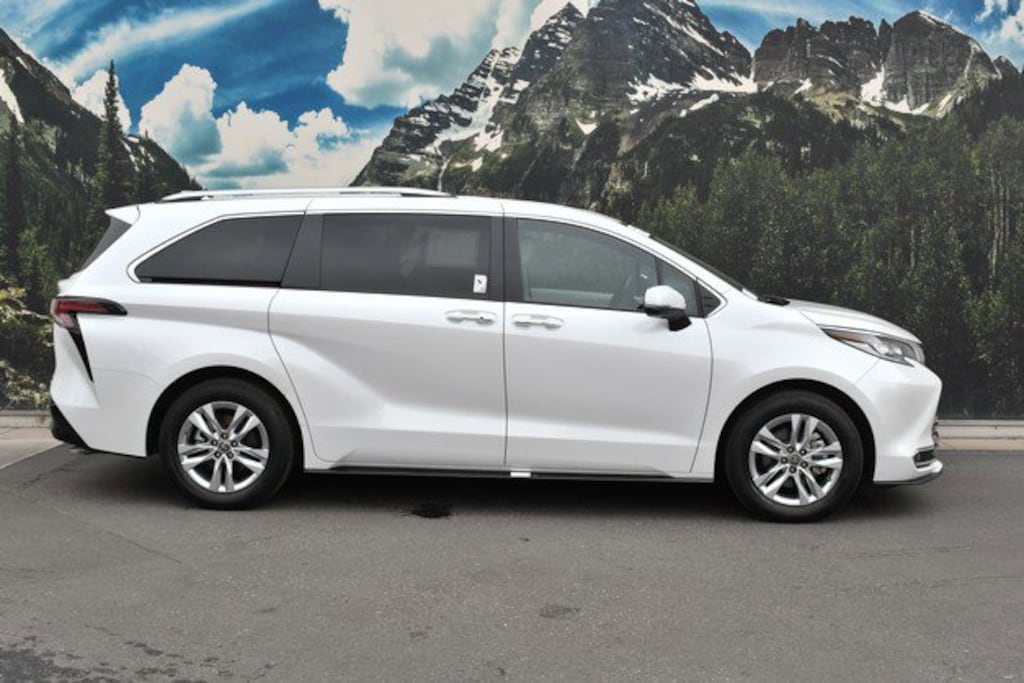 New 2024 Toyota Sienna Limited Van Passenger Van