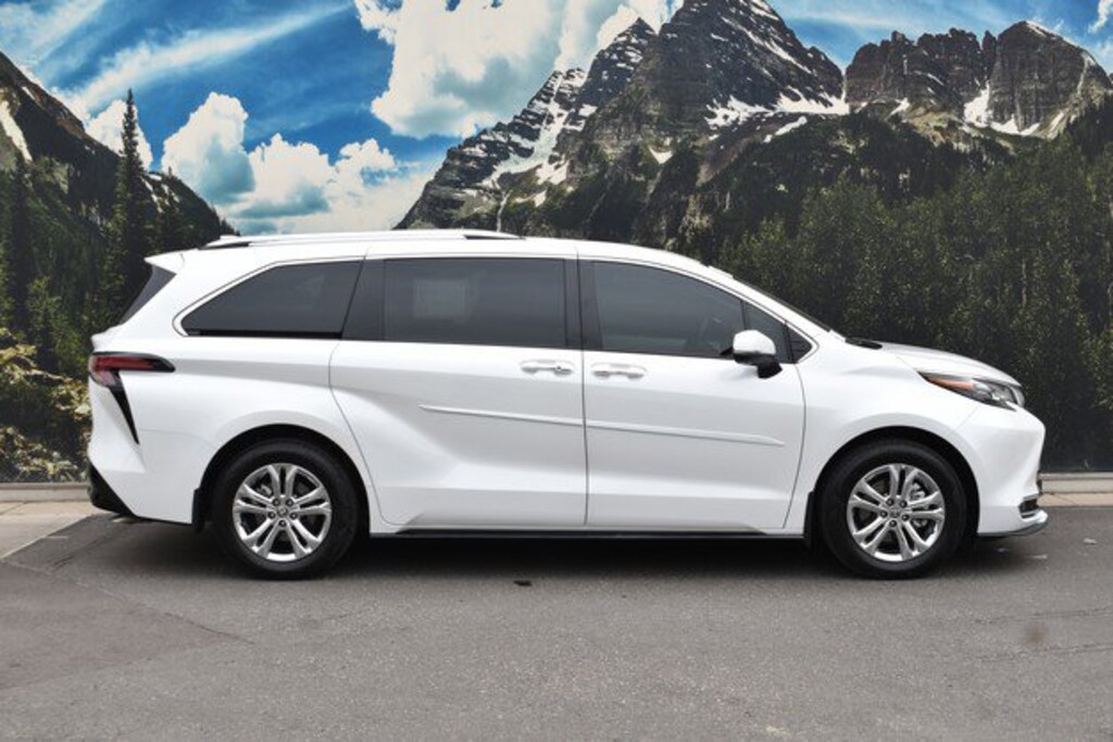 Certified 2024 Toyota Sienna Platinum 7 Passenger Van Passenger Van