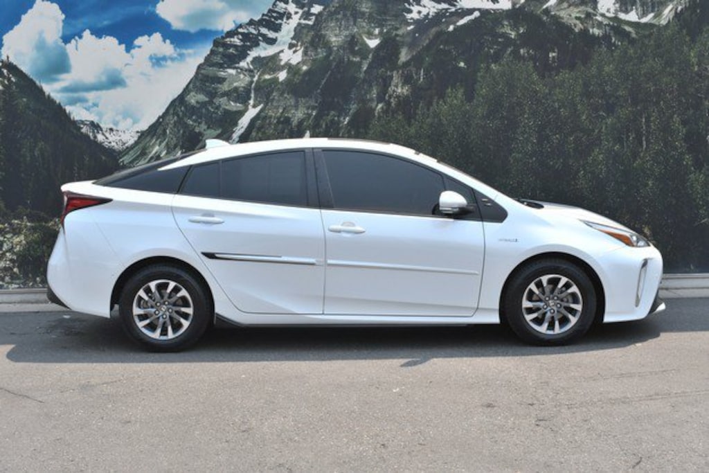 Certified 2022 Toyota Prius XLE Hatchback