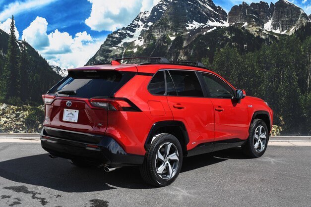 2023 Toyota RAV4 Prime SE photo 3