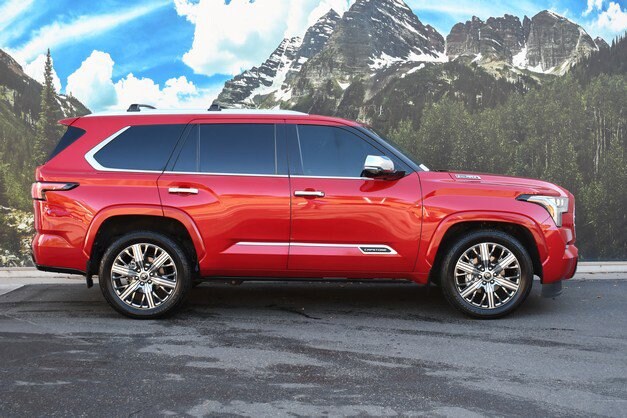 2023 Toyota Sequoia Capstone photo 2