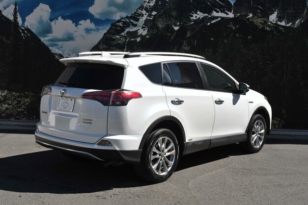 2017 Toyota RAV4 Hybrid Limited photo 2