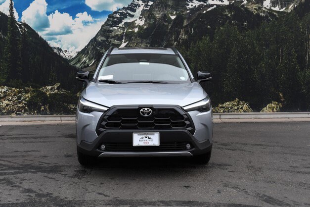 2026 Toyota Corolla Cross XLE photo 2