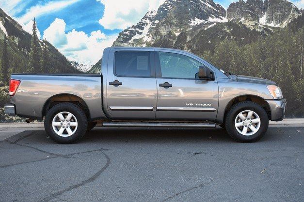 2013 Nissan Titan SV Truck Crew Cab