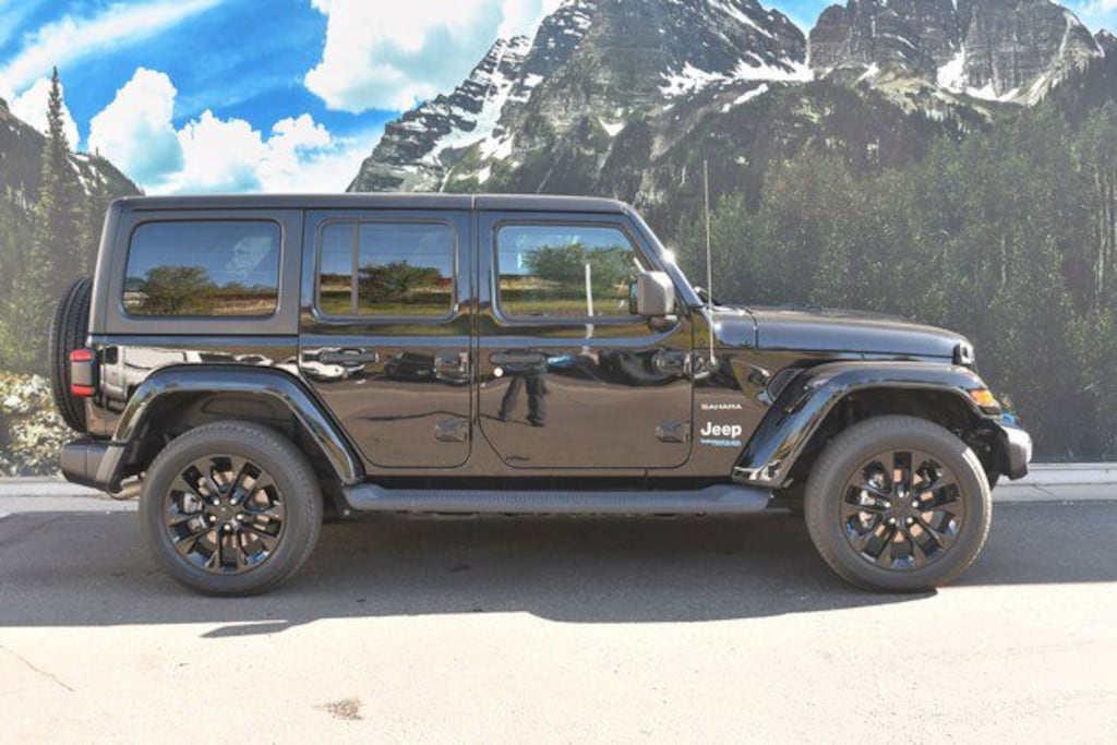 Used 2022 Jeep Wrangler Unlimited 4xe Sahara SUV