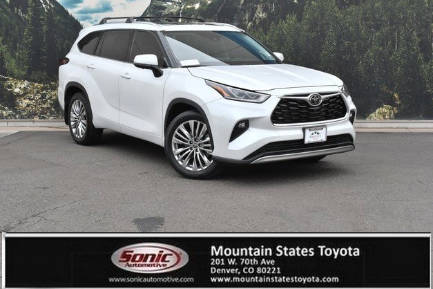 2024 Toyota Highlander Platinum's photo
