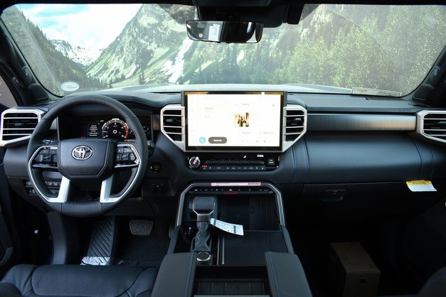 2026 Toyota Tundra Platinum - Photo 9