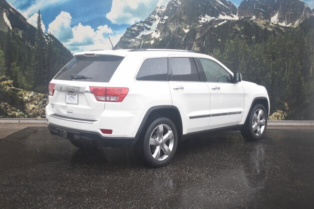 2012 Jeep Grand Cherokee Overland photo 3
